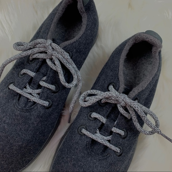 Allbirds all black with gray laces wool runners - Picture 2 of 8